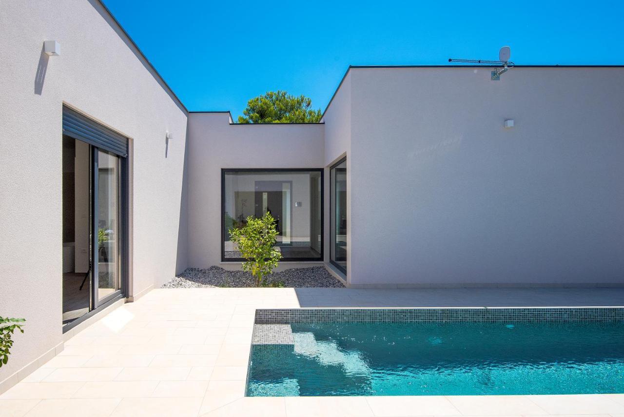 Vila Nauta - Luxury In Vintijan, Near Pula Kültér fotó