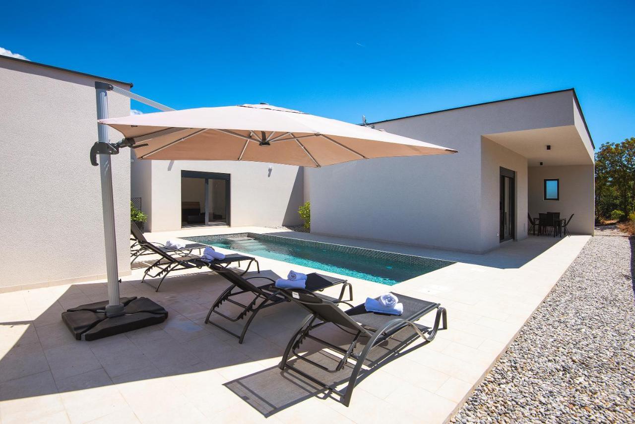 Vila Nauta - Luxury In Vintijan, Near Pula Kültér fotó