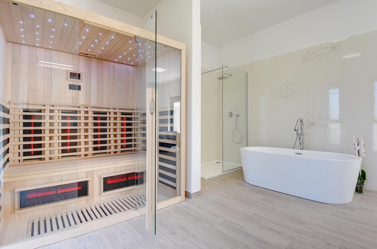 Vila Nauta - Luxury In Vintijan, Near Pula Kültér fotó